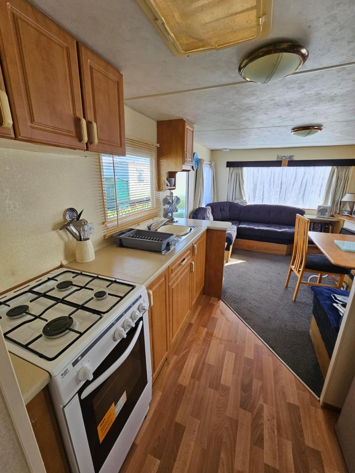 Caravan Holiday Let 2 Bedroom Happy Days South Chapel Saint Leonards 05 Exterior foto